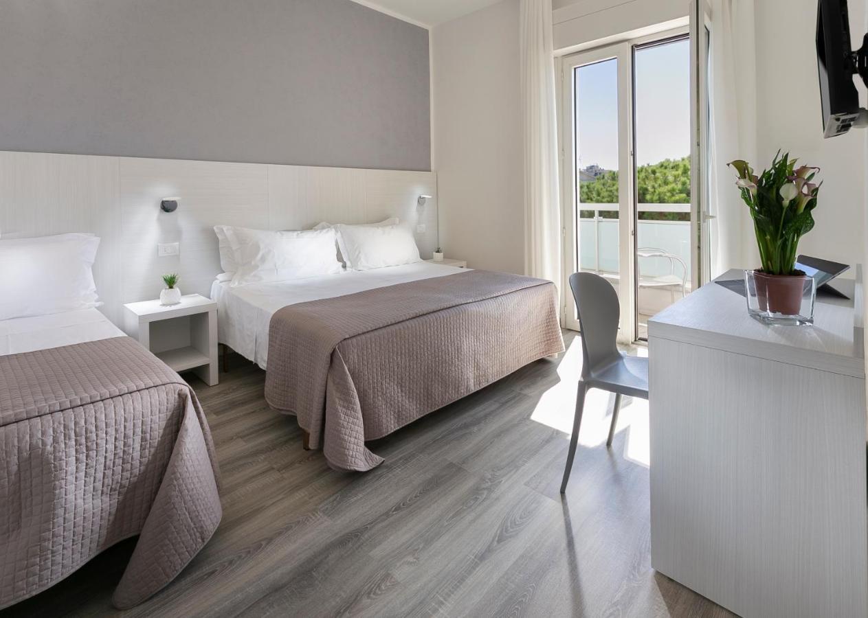 Zanarini In Centro A 3* Riccione