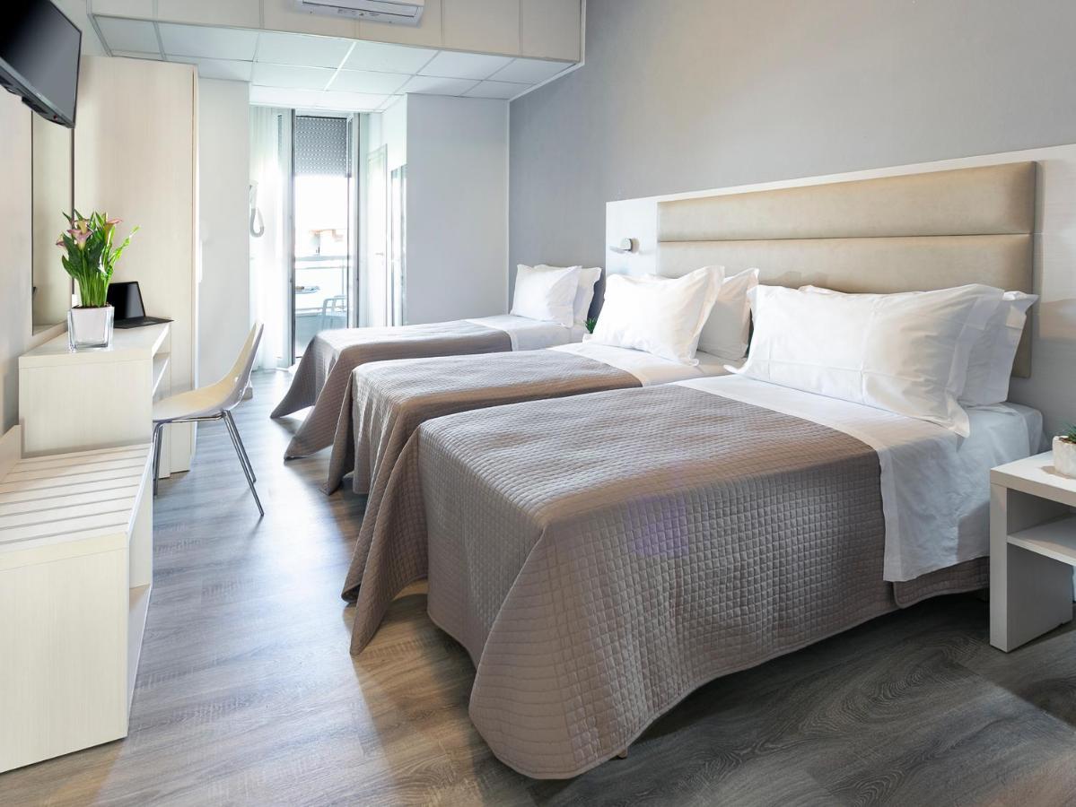 Zanarini In Centro A Hotel Riccione