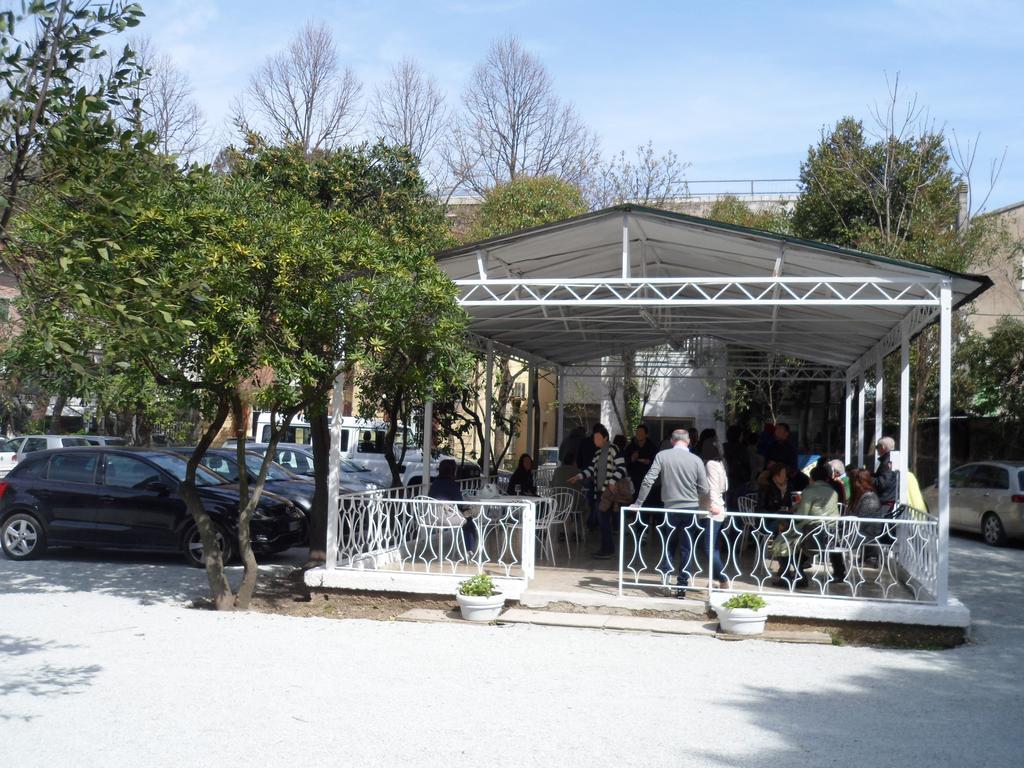 Zanarini In Centro A Hotel Riccione