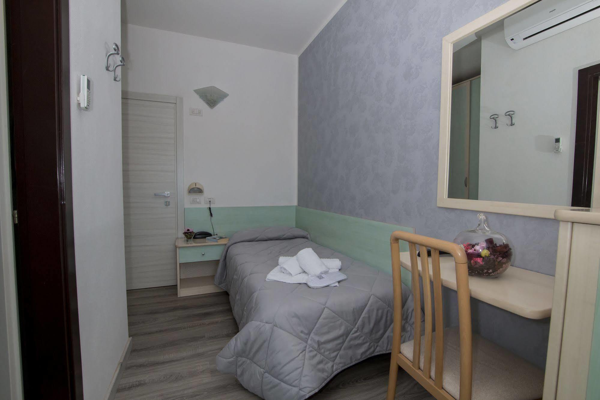 Zanarini In Centro A 3*