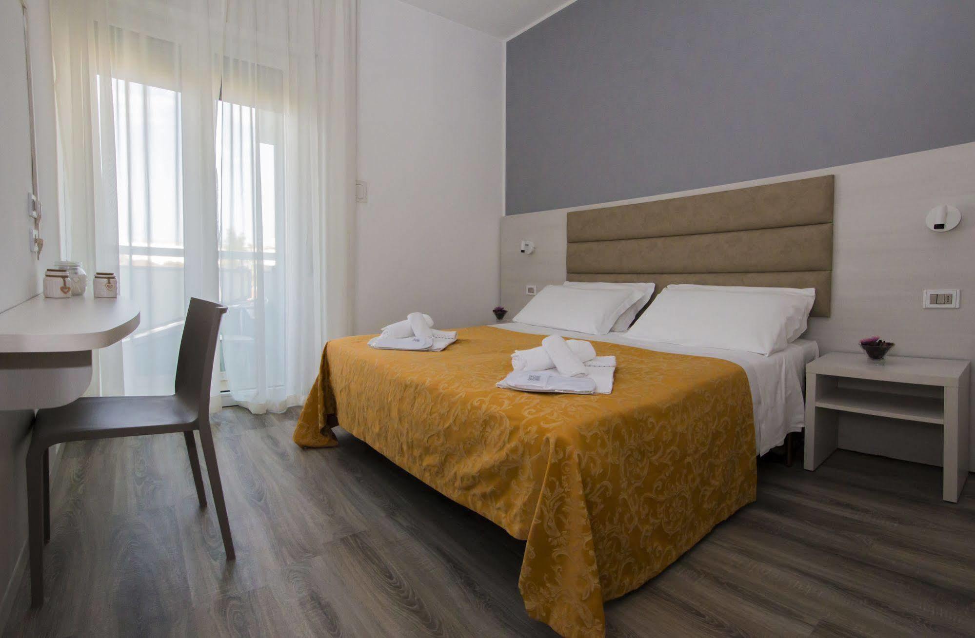 Zanarini In Centro A Hotel Riccione